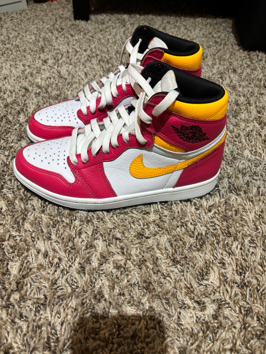 Air Jordan 1 Retro High OG "Light fusion Red" - Size 7.5