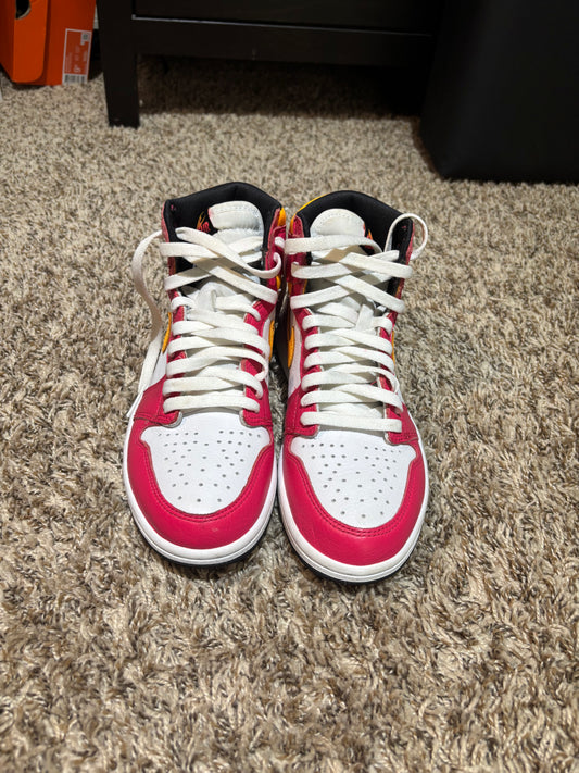 Air Jordan 1 Retro High OG  "Light fusion Red" - Size 7.5