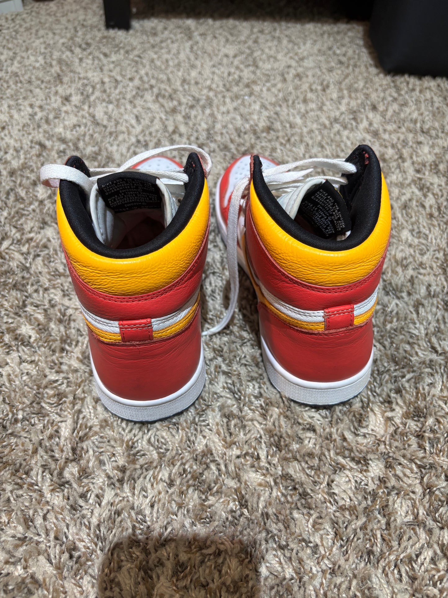 Air Jordan 1 Retro High OG  "Light fusion Red" - Size 7.5